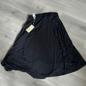Aritzia Black Wilfred Midi Skirt with slit (size small + NWT)